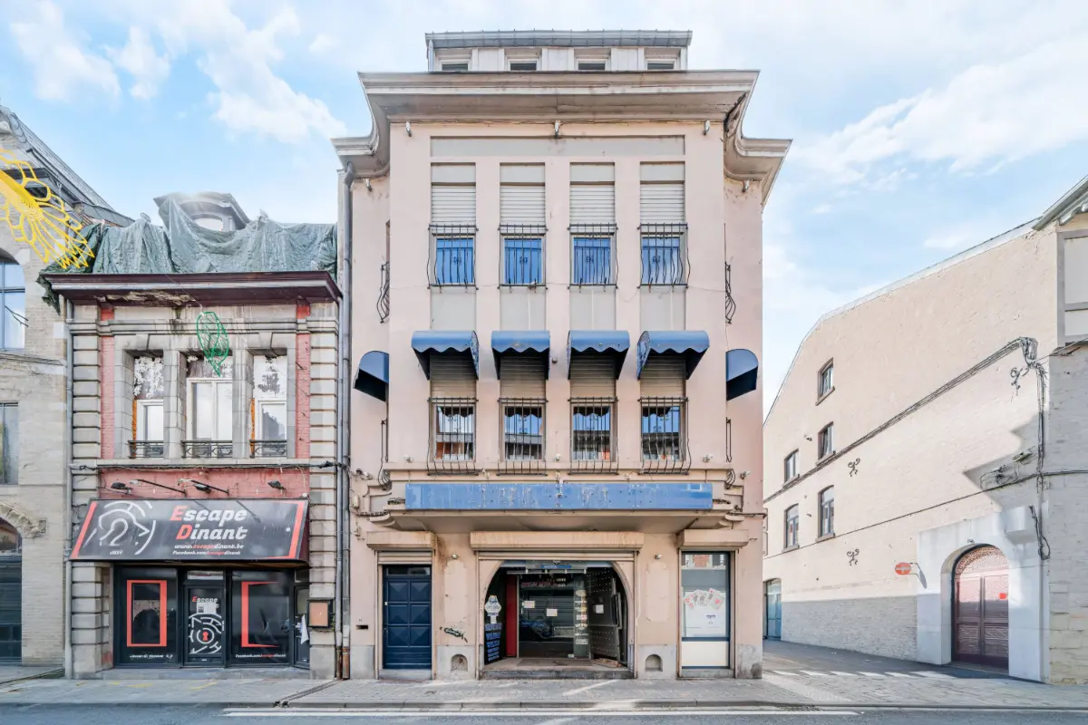 Immeuble mixte à vendre à Dinant 5500 252000.00€  chambres m² - annonce 833314