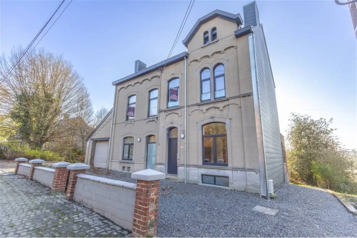Maison de maître à louer à Jamioulx 6120 1250.00€ 3 chambres 180.00m² - annonce 833060